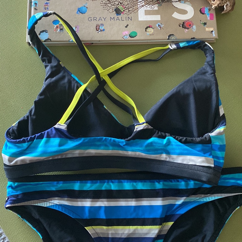 Reversible Bikini - Picture 2 of 3